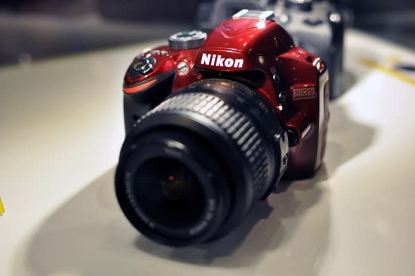 Hands-on: New entry-level Nikon D3200 packs 24-megapixel sensor