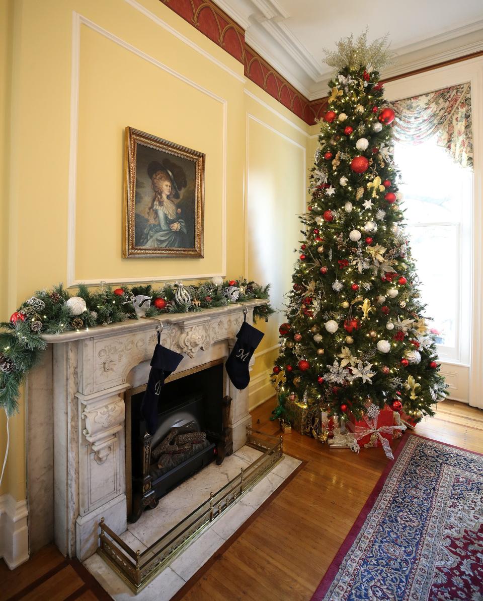 The front room of the DuPont Mansion Bed & Breakfast.