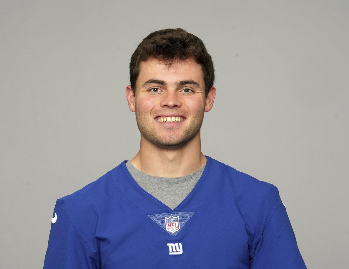 New York Giants waive Canadian quarterback Nathan Rourke