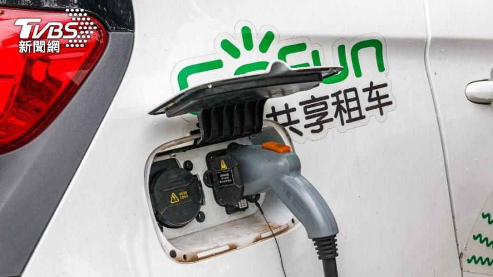 中國在車用電池礦物來源、工程師培訓與製造設備上遙遙領先。（示意圖／shutterstock 達志影像）