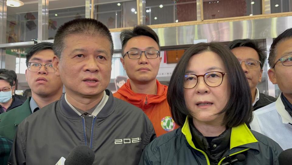 民進黨台南市議長邱莉莉（右）、副議長林志展（左）被控賄選獲判無罪。圖／聯合報系資料照片