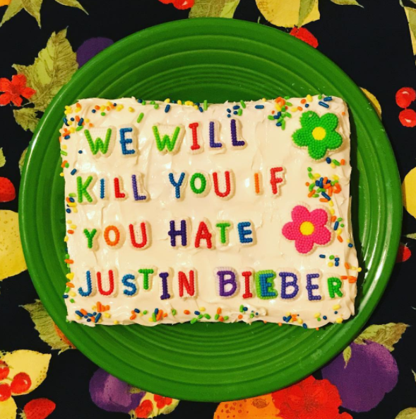 “Te mataremos si odias a Justin Bieber”