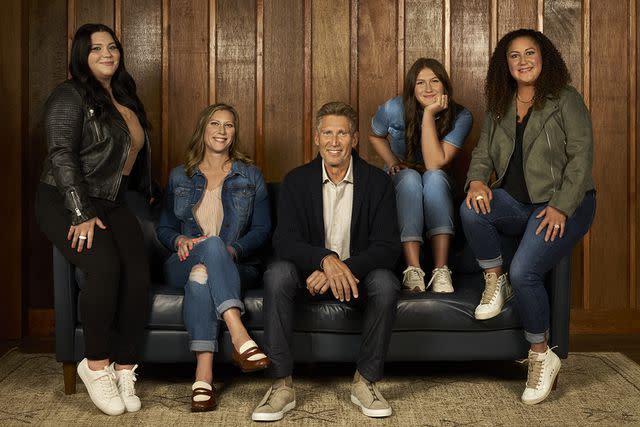 <p>ABC/Brian Bowen Smith</p> Golden Bachelor Gerry Turner with (from left) granddaughter Payton Young, daughter Jenny Young, granddaughter Charlee Young and daughter Angie Warner.