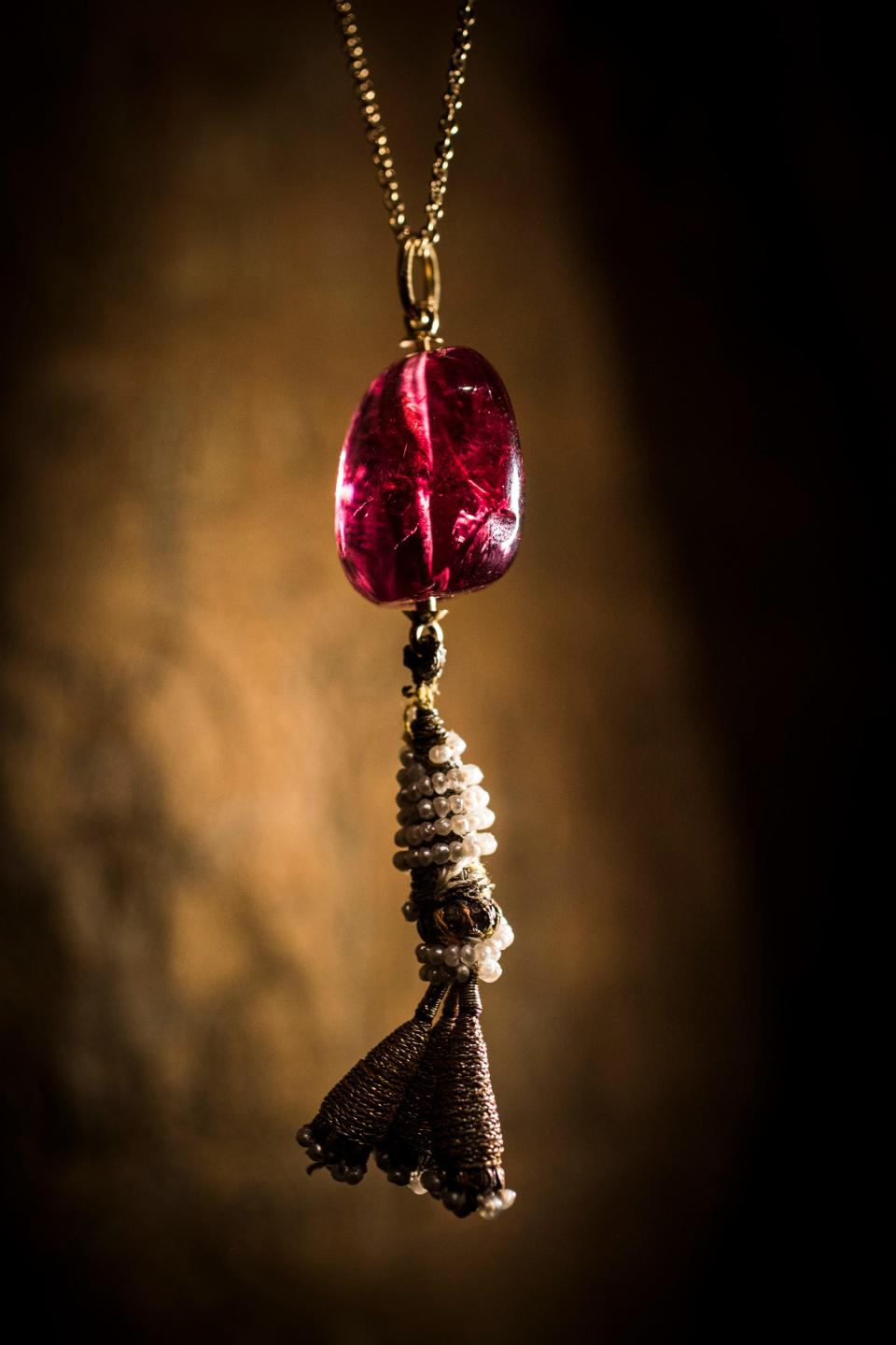 An imperial Mughal spinel.