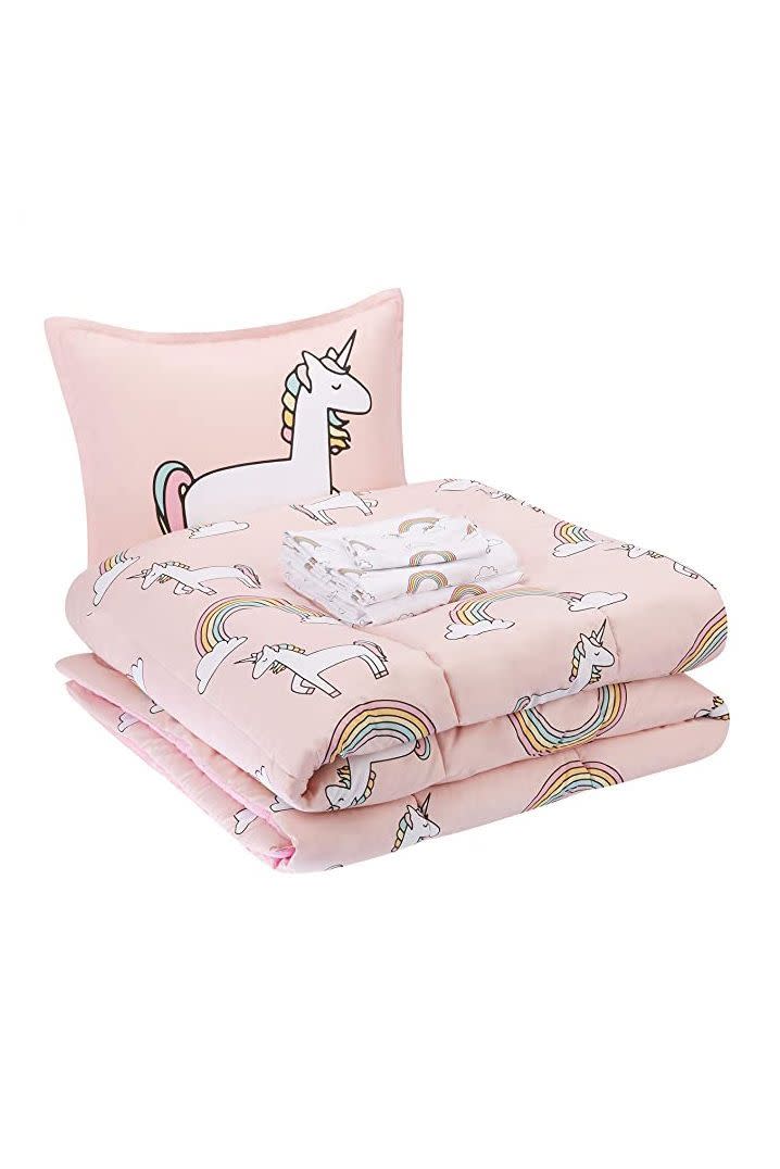 5) Kids Bed-in-a-Bag Microfiber Bedding Set, Twin