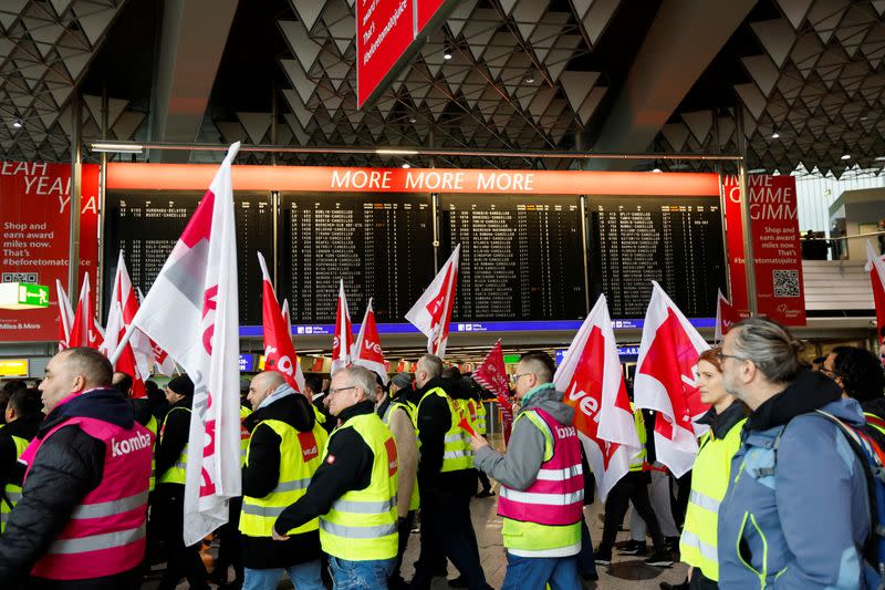 24-hour strike by German trade union Verdi in Frankfurt