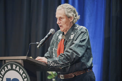 Renowned animal welfare expert and autism advocate Dr. Temple Grandin served as keynote speaker at the 26th Annual Niman Ranch Hog Farmer Appreciation Celebration. At the event, $254,000 was awarded in scholarships and grants to support the next generation of farmers and rural leaders. (Photo: Niman Ranch)