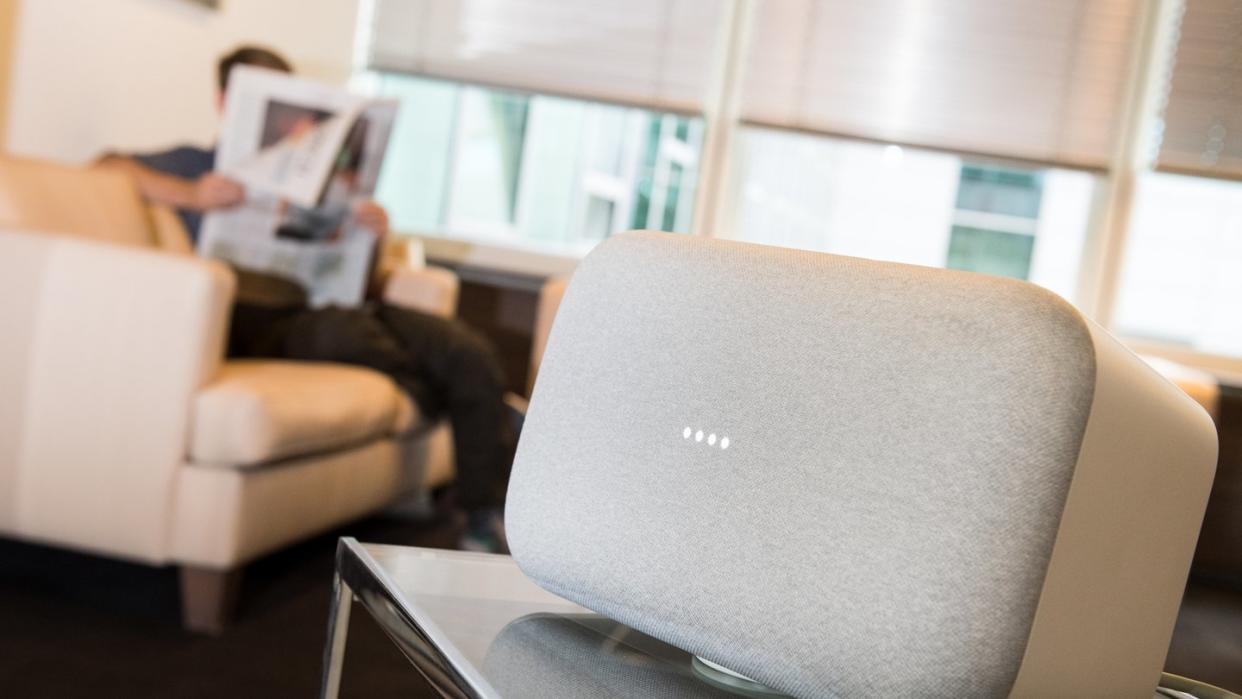 Der Smart Speaker Home und Home Mini lassen sich jetzt miteinander koppeln. Foto: Franziska Gabbert