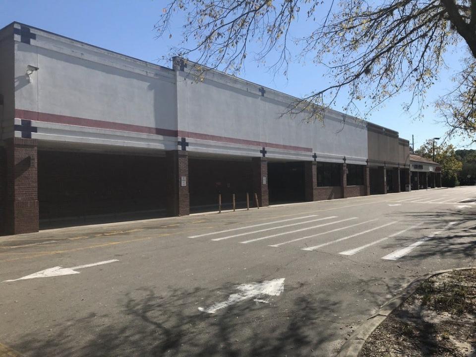 Across Hawthorne Road from GTEC, between Southeast 21st and 24th streets, this shopping center is about the same distance from downtown as the O’Connell Center.