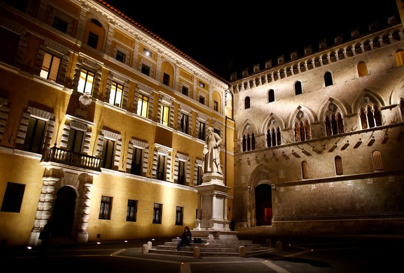 FILE PHOTO: FILE PHOTO: The entrance of Monte dei Paschi bank headquarters is seen in downtown Siena