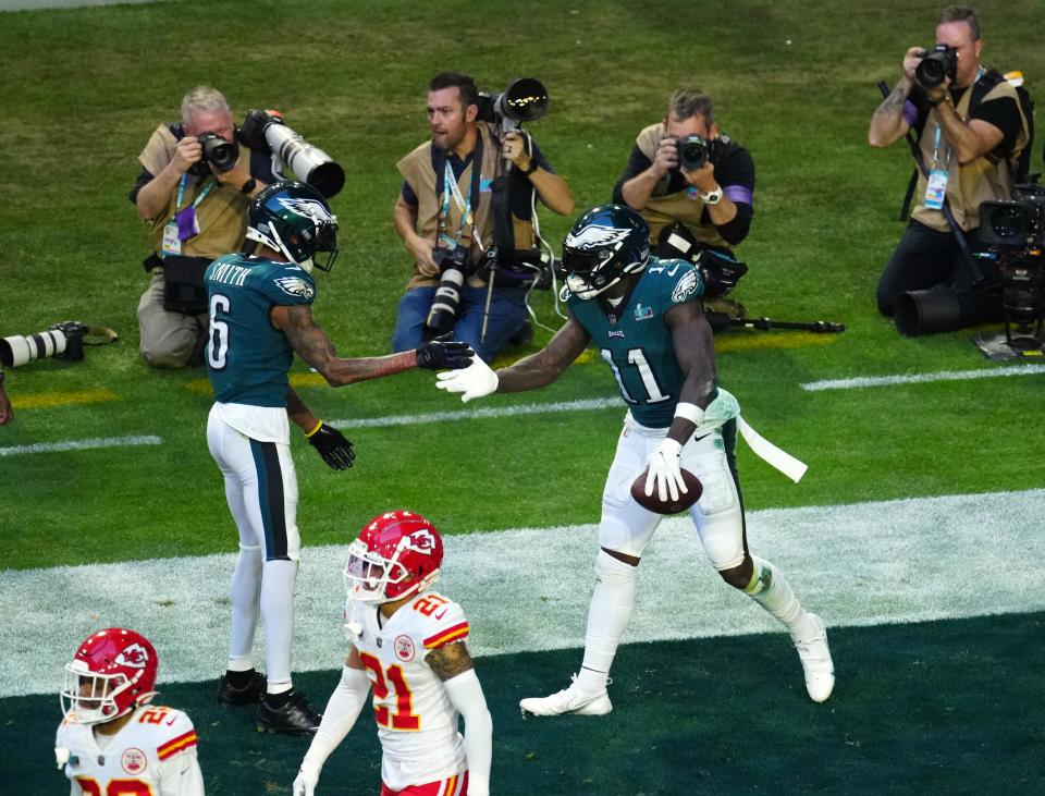 Nfl Super Bowl Lvii <a class="link " href="https://sports.yahoo.com/nfl/teams/kansas-city/" data-i13n="sec:content-canvas;subsec:anchor_text;elm:context_link" data-ylk="slk:Kansas City Chiefs;sec:content-canvas;subsec:anchor_text;elm:context_link;itc:0">Kansas City Chiefs</a> Vs <a class="link " href="https://sports.yahoo.com/nfl/teams/philadelphia/" data-i13n="sec:content-canvas;subsec:anchor_text;elm:context_link" data-ylk="slk:Philadelphia Eagles;sec:content-canvas;subsec:anchor_text;elm:context_link;itc:0">Philadelphia Eagles</a>