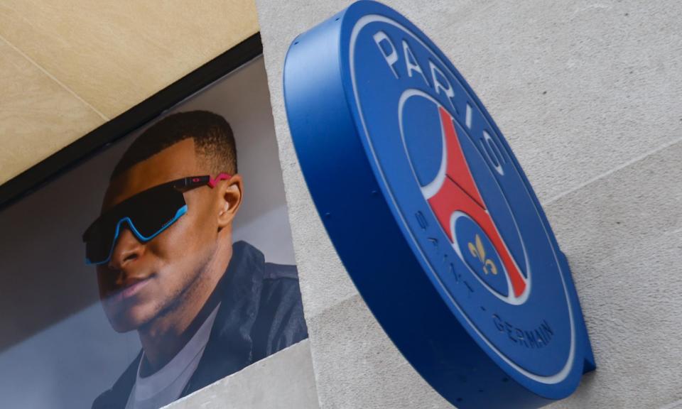 <span>We’re not sure shades will do enough to hide his identity while he tries to sneak out of Paris. </span><span>Photograph: Mohammed Badra/EPA</span>