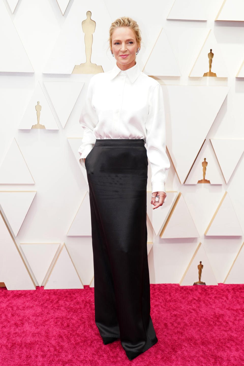 Uma Thurman on the Oscars red carpet