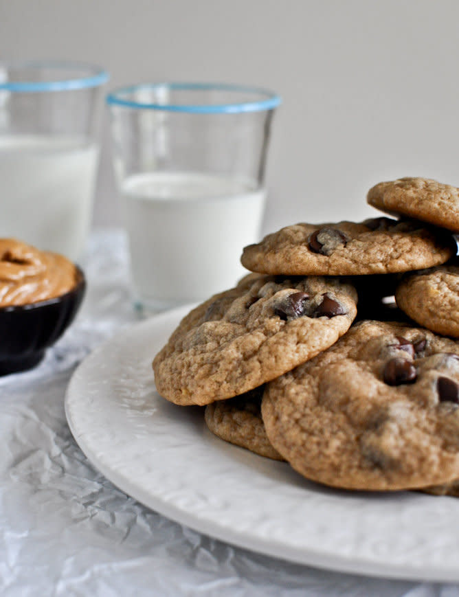 <strong>Get the <a href="http://www.howsweeteats.com/2012/04/peanut-butter-banana-chocolate-chip-cookies/" target="_blank">Peanut Butter Banana Chocolate Chip Cookies recipe</a> from How Sweet It Is</strong>