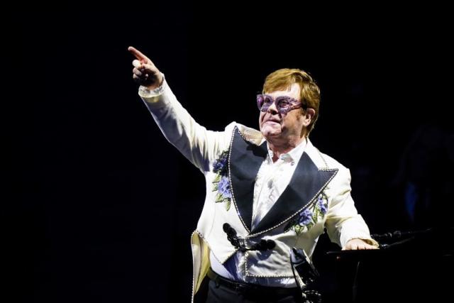 Elton John dons robe version of his classic 1975 Dodger Stadium