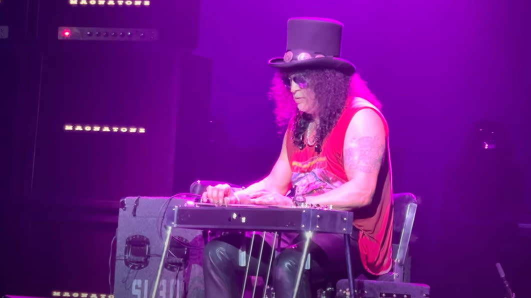  Slash onstage in 2024. 