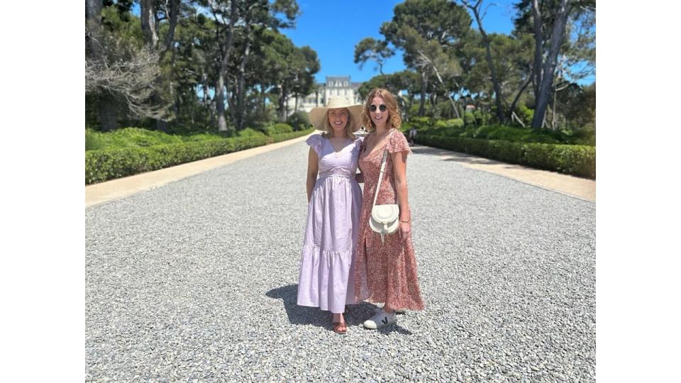 Isabelle and Emmy at Hotel du Cap