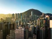 <p>Con mucha diferencia, Hong Kong es el área metropolitana donde resulta más complicado comprar una casa. Teniendo en cuenta el valor medio de una vivienda en esta región administrativa china y el sueldo de sus familias, su ratio es de 20,9. Varios informes ya alertaron de que podría producirse allí un nuevo estallido de la burbuja inmobiliaria. (Foto: <a rel="nofollow noopener" href="http://pixabay.com/es/el-rascacielos-ciudad-3105740/" target="_blank" data-ylk="slk:Pixabay;elm:context_link;itc:0;sec:content-canvas" class="link ">Pixabay</a> / nextvoyage). </p>