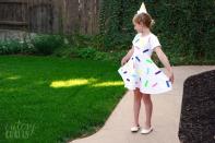 <p>Whether you call them jimmies or sprinkles, you'll scream for ice cream with this quick and easy <a href="https://cutesycrafts.com/2020/10/last-minute-halloween-costume-ice-cream.html" rel="nofollow noopener" target="_blank" data-ylk="slk:DIY;elm:context_link;itc:0;sec:content-canvas" class="link ">DIY</a><a href="https://cutesycrafts.com/2020/10/last-minute-halloween-costume-ice-cream.html" rel="nofollow noopener" target="_blank" data-ylk="slk:costume;elm:context_link;itc:0;sec:content-canvas" class="link "> costume</a>. Complete the look<br>with a cute sugar cone topper.<br></p>