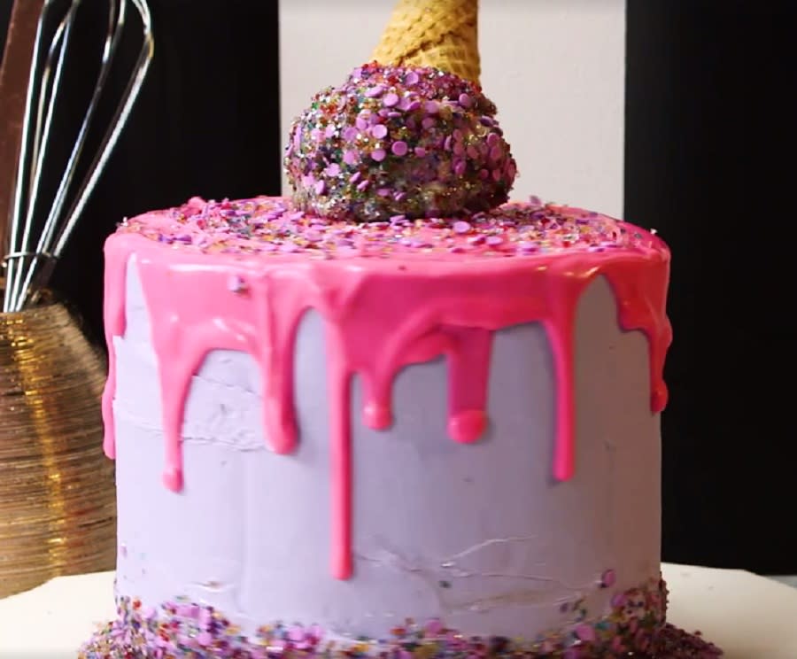 This glitter ice cream cone cake looks as pretty and delicious as it sounds