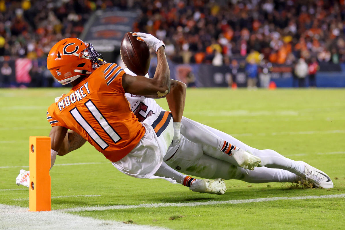 WATCH: Bears take lead after impressive TD catch by Byron Pringle