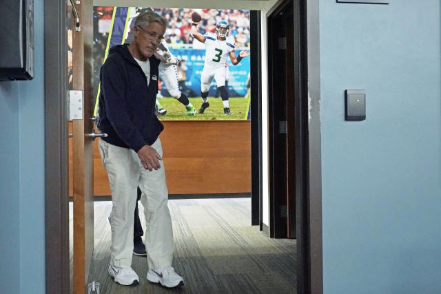 Revolving door at CB spins again as Seahawks waive Flowers