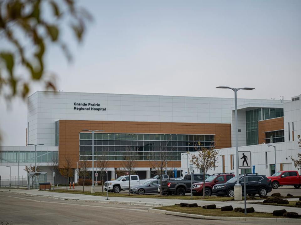 The Grande Prairie Regional Hospital opened its doors to patients the morning of Dec. 4, 2021. (Alberta Health Services - image credit)