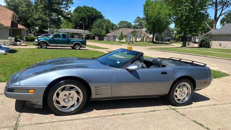 Photo: <a class="link " href="https://houston.craigslist.org/cto/d/houston-1991-corvette-super-rare/7735297382.html" rel="nofollow noopener" target="_blank" data-ylk="slk:Craigslist;elm:context_link;itc:0;sec:content-canvas">Craigslist</a>