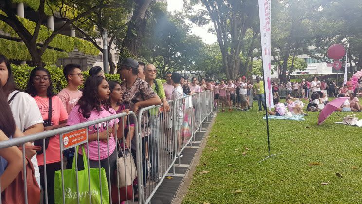 The queue seen at one of the entrances to the Pink Dot 2017 event held at Hong Lim Park on Saturday (1 July). (PHOTO: Koh Wan Ting / Yahoo Newsroom)