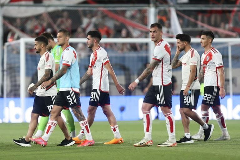 Final con gestos de preocupación en River