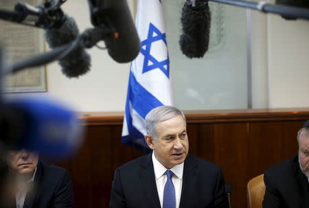 Israel's Prime Minister Benjamin Netanyahu attends the weekly cabinet meeting in Jerusalem in this file picture taken November 30, 2014. REUTERS/Ronen Zvulun/Files