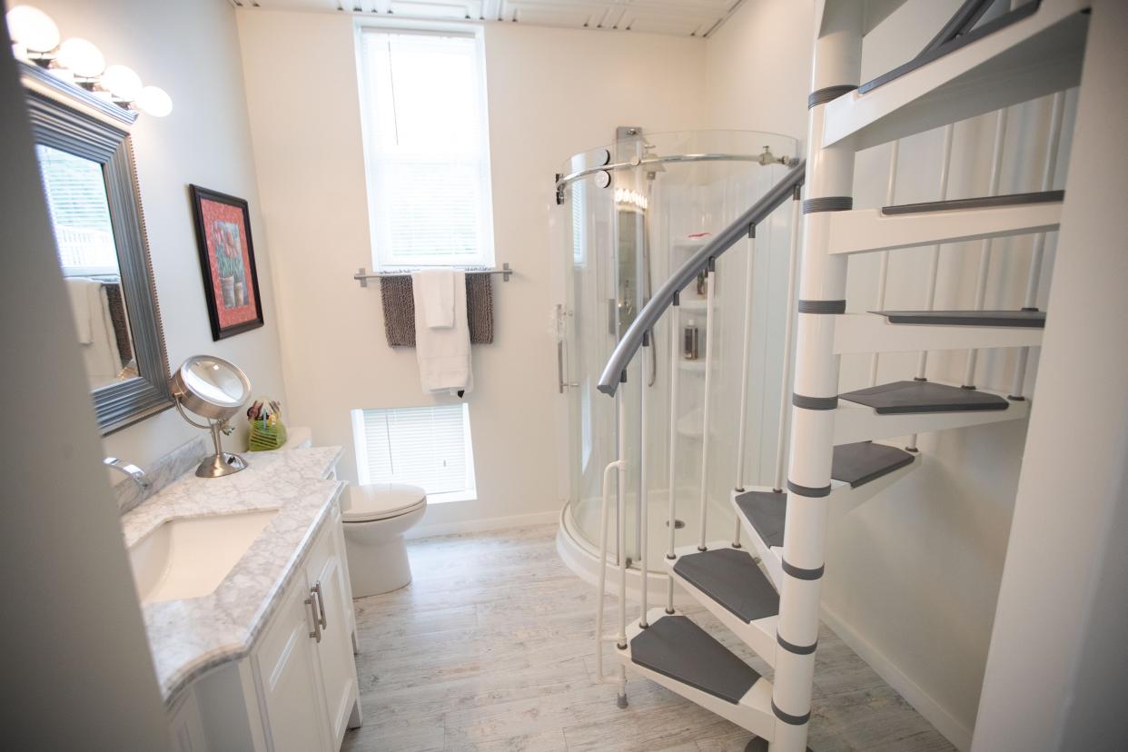 One of two master bathrooms located inside the home located at 193 Nautilus Drive in Monticello, Florida.