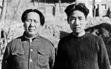 毛澤東鼓勵毛岸英參加抗美援朝，意在為毛岸英累積資歷與功績，為未來政治生涯舖路，不料卻因而喪命。（圖／網路）