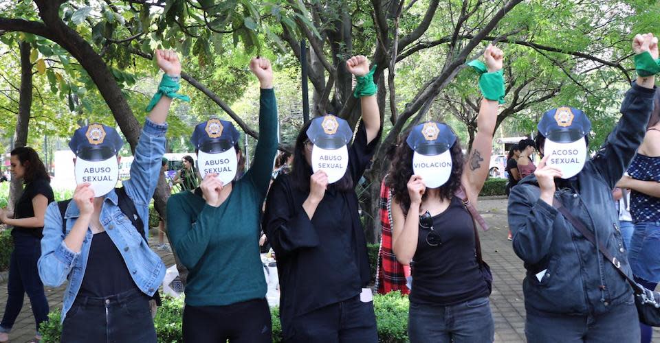 performance-mujeres-violencia-institucional-machista