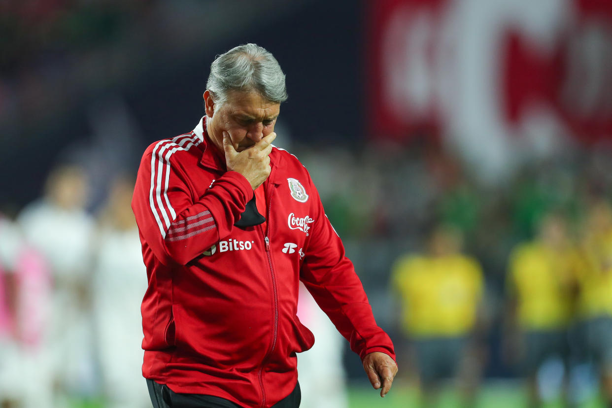 Tata Martino tras el partido que México perdió con Uruguay por 3-0. (Omar Vega/Getty Images)