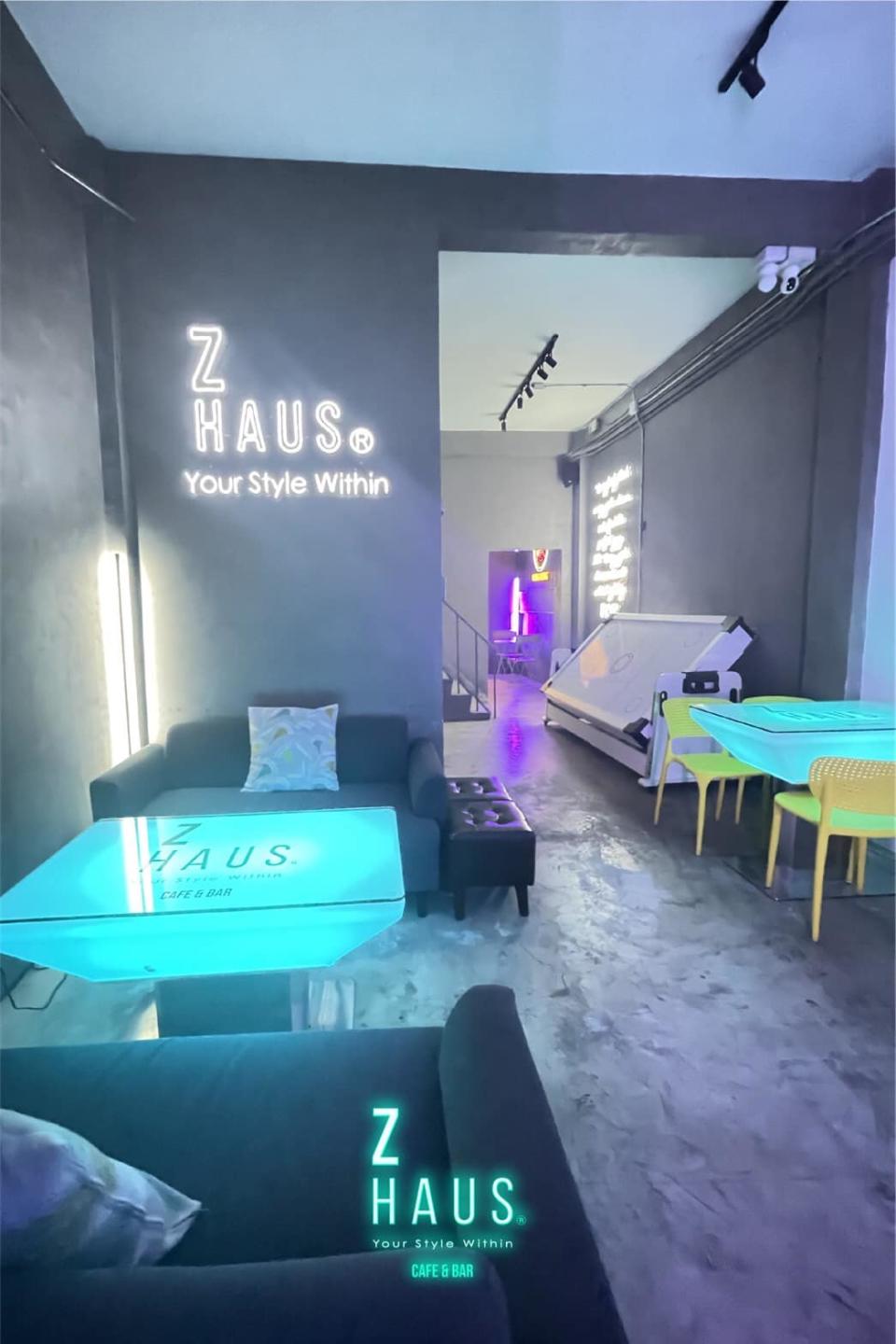 Z HAUS Café & Bar白天是行文青風格賣咖啡、蛋糕，夜晚搖身一變就成為酒吧。