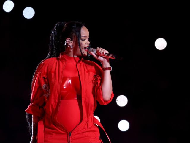 Rihanna reveals new Super Bowl Savage x Fenty collection: Here's what to  know - ABC News