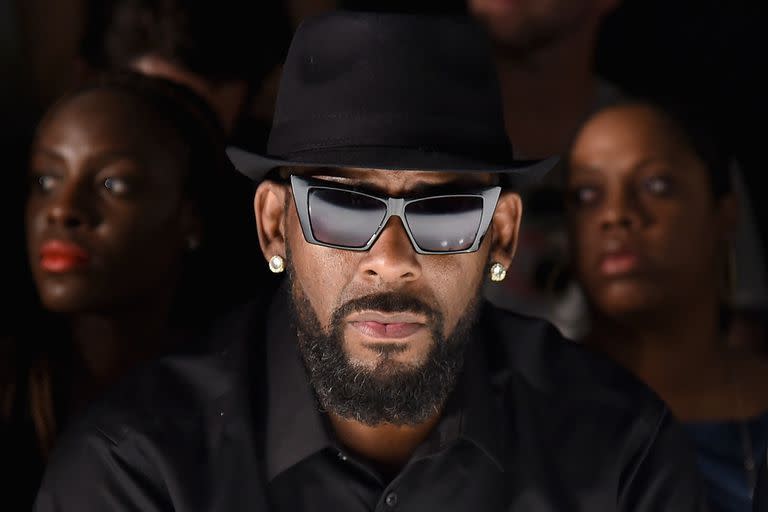 El cantante R. Kelly, condenado por tráfico sexual, podría pasar varias décadas en prisión