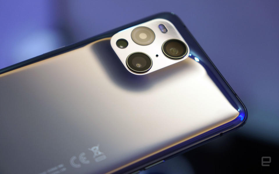 <p>Oppo Find X3 Pro</p>
