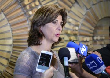 La canciller de Colombia, María Ángela Holguín el 23 de junio de 2015 en rueda de prensa en La Habana (AFP/Archivos | Francisco Jara)