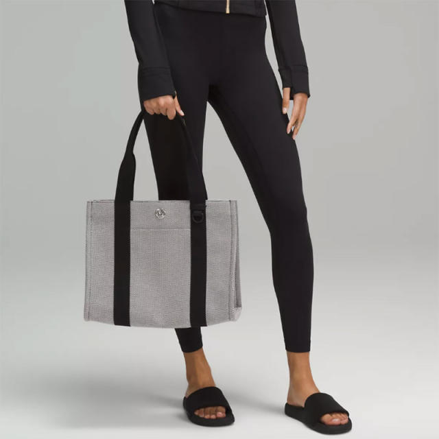 Reply to @3mmas..priv lululemon shopper bag collection - finally