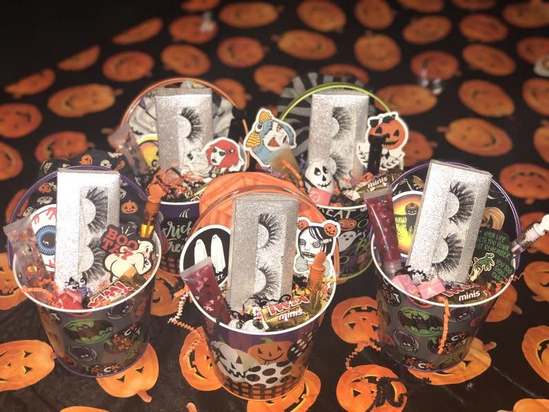 Tween Spooky Basket