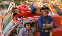 <p>Hazzard, nell’originale chiamatoThe Dukes of Hazzard, è una serie televisiva statunitense ideata da Gy Waldron e prodotta da Warner Bros. Television. È stata trasmessa per la prima volta dal 1979 al 1985 sulla rete televisiva CBS. In Italia è andata in onda su Canale 5 dal 1981 al 1986. </p>