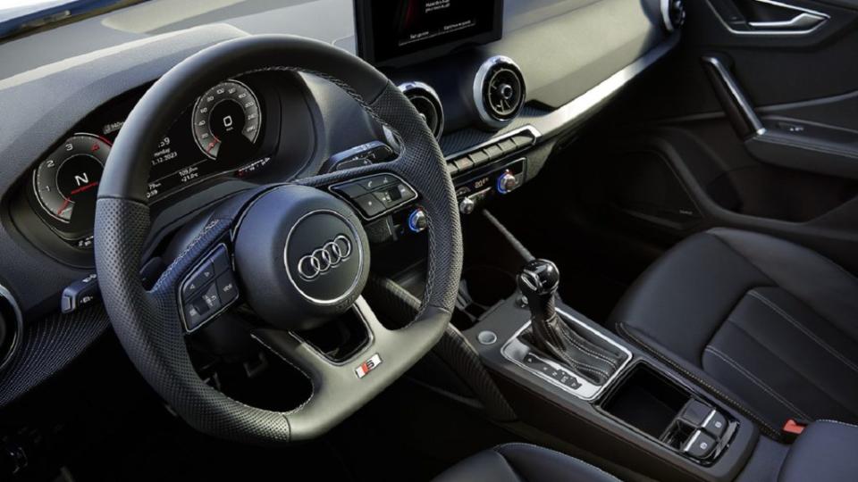 取消MMI系統旋鈕後排Q2排檔座後方增加一處收納空間。(圖片來源/ Audi)
