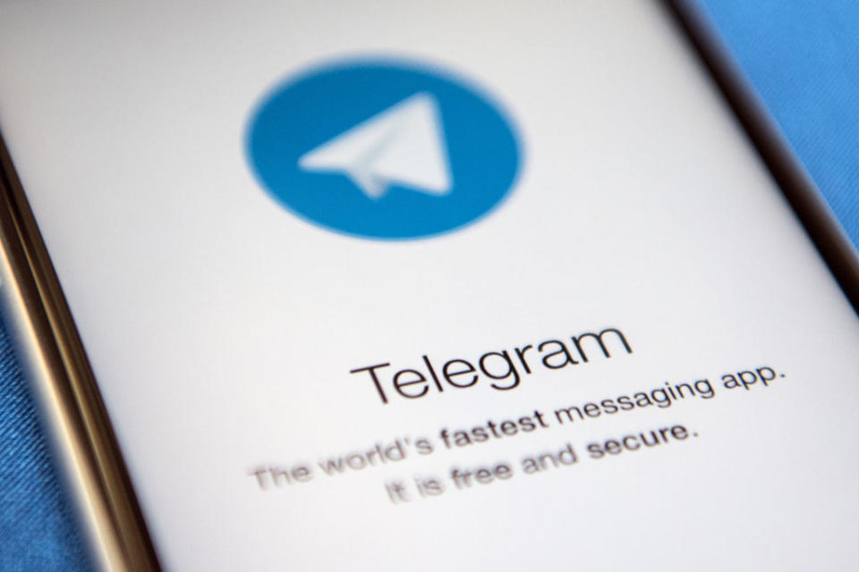 Nei canali di Telegram viene condiviso materiale per la propaganda dell'Isis (Photo by Carl Court/Getty Images)