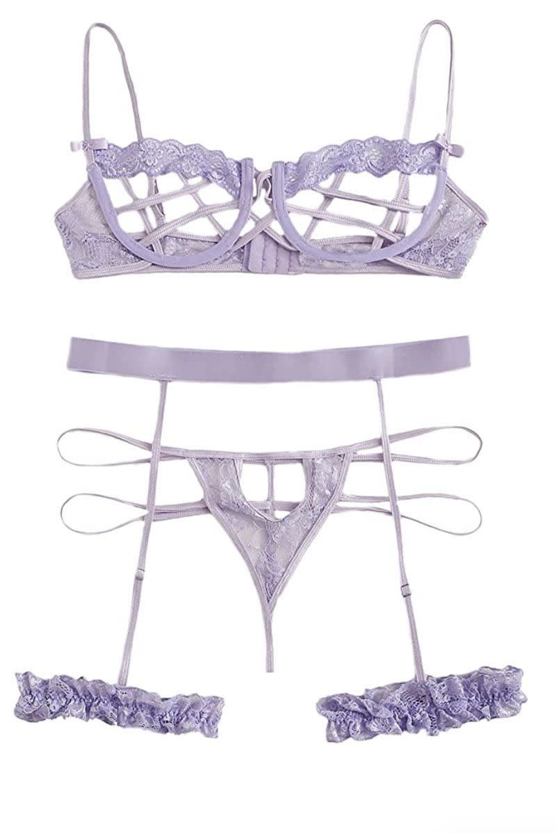 8) Plus Size Floral Lingerie Set