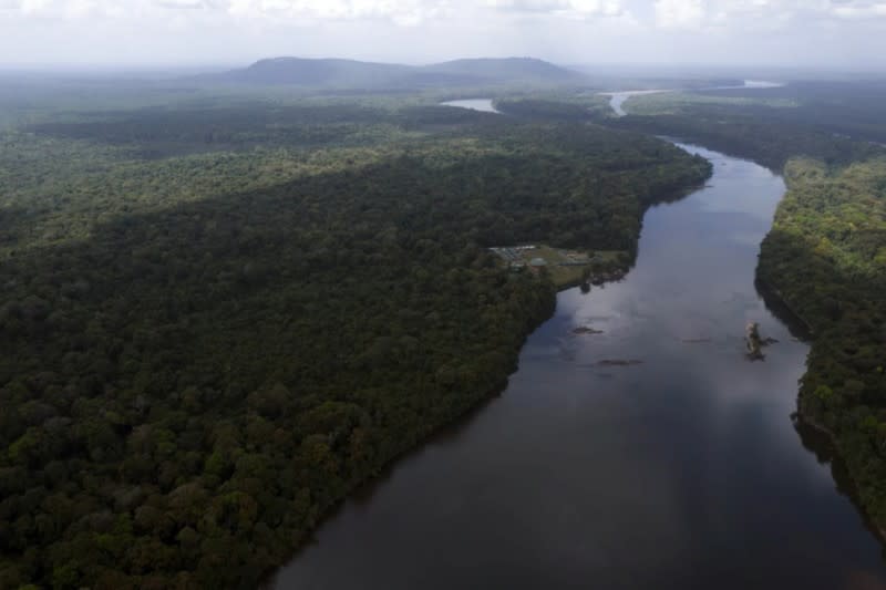 <cite>南美國家蓋亞那境內的艾塞奇波河。（AP）</cite>