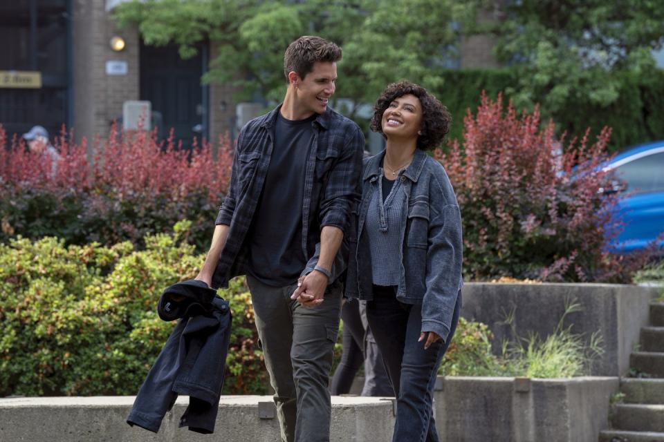 robbie amell, andy allo, upload season 3