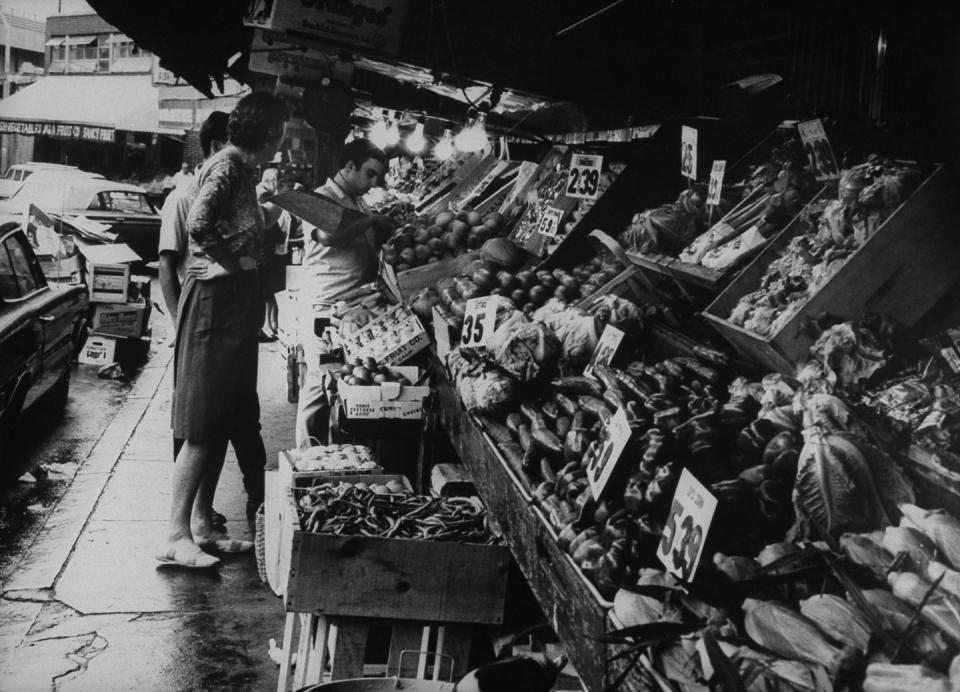 1960: Buy local and fresh.