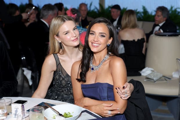 <p>Kelly Sawyer and Jessica Alba</p><p><a href="https://www.gettyimages.com/detail/1473097810" rel="nofollow noopener" target="_blank" data-ylk="slk:Stefanie Keenan/VF23/Getty Images;elm:context_link;itc:0;sec:content-canvas" class="link ">Stefanie Keenan/VF23/Getty Images</a></p>